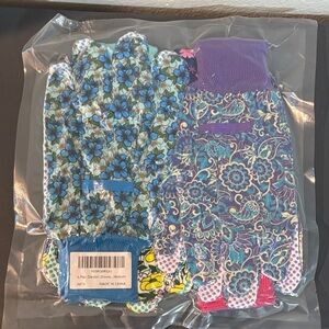 Source Unknown Floral Garden Gloves in Blue and Purple